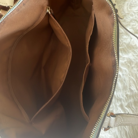 🆕💋NWOT Coach Molli Tote Bag. Excellent Condition No Flaws Used One Time. Video - Picture 7 of 8